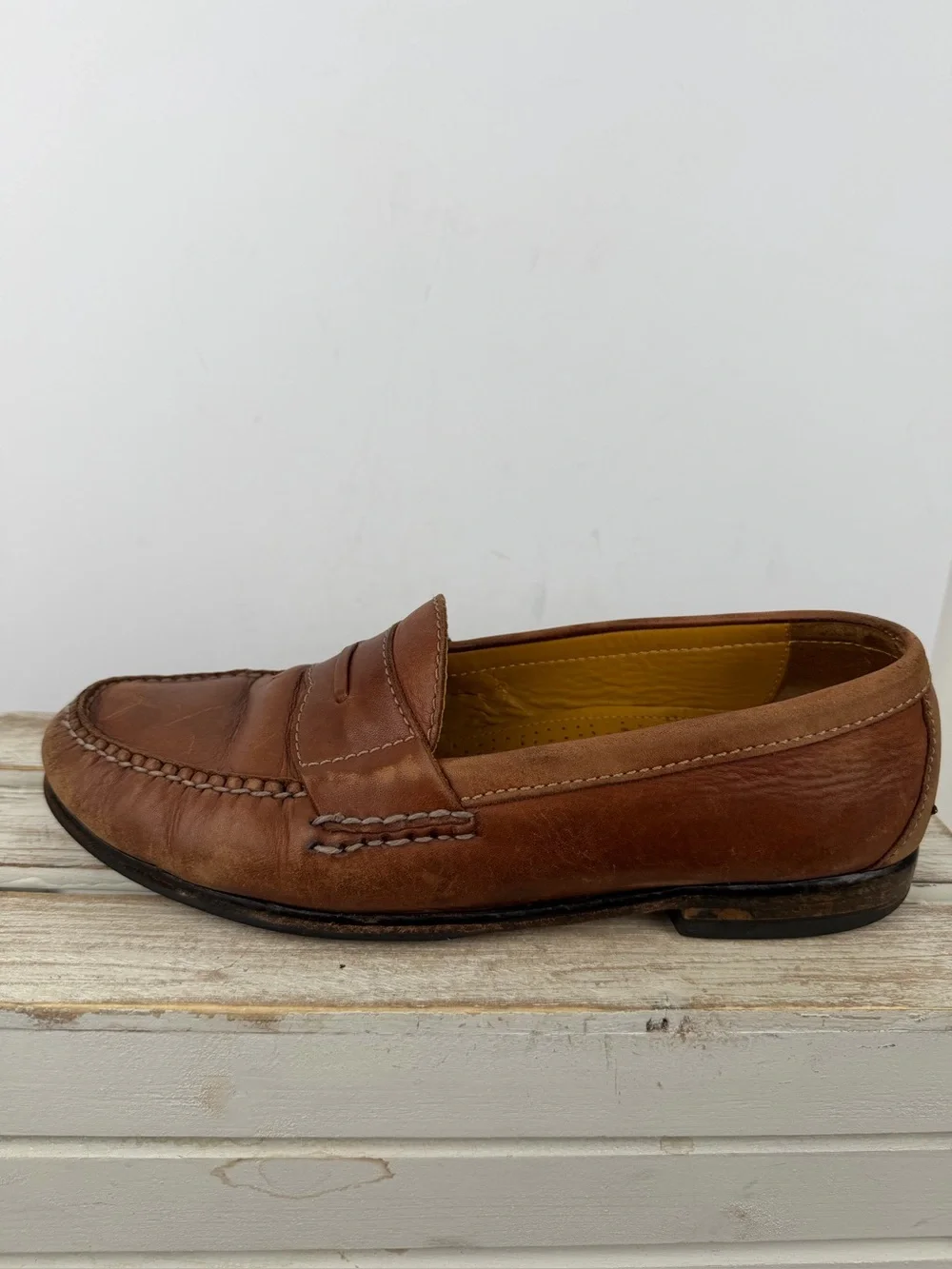 Cole Haan brown leather penny loafers traditional moccasin stitching Sz 9M